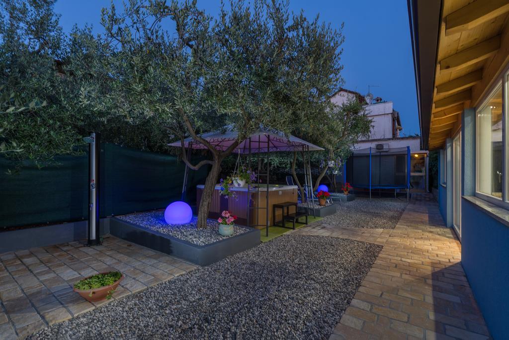 Villa Tina Poreč Eksteriør billede